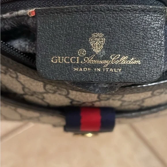 Gucci Beige and Black Crossbody Bag with Red and Blue Stripe - Picture 2 of 7